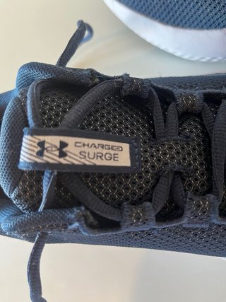 Zapatillas Under Armour Charged Azul Marino/Blanco