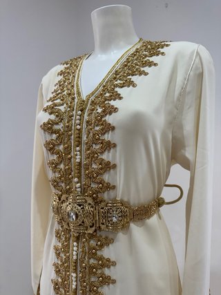 Caftán bordado dorado y blanco talla única