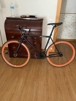 Bicicleta FABRICBIKE Fixie Negra Ruedas Naranja