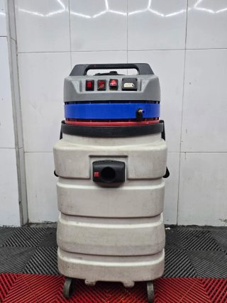 Aspirador Industrial Seco/Húmedo 3 Motores