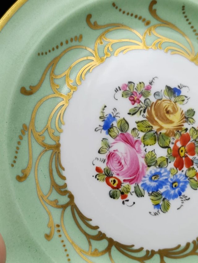 Plato antiguo pintado a mano Limoges