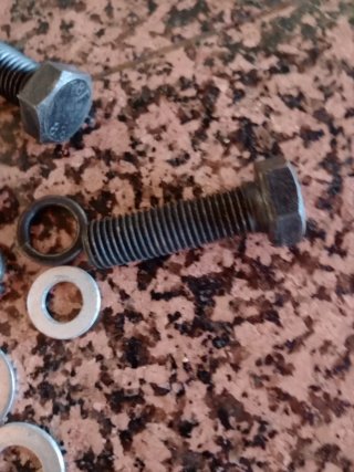 Lote de tornillos y tuercas