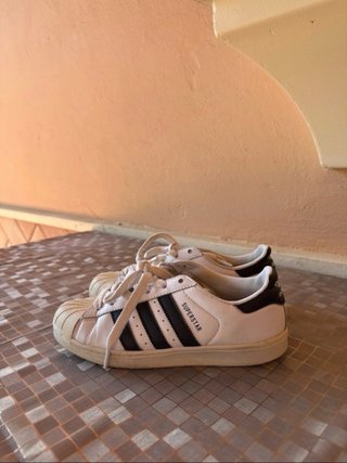 Adidas Superstar Blancas y Negras Talla 38