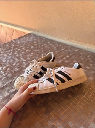 Adidas Superstar Blancas y Negras Talla 38
