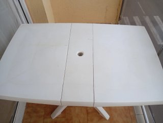 Mesa plegable con agujero para sombrilla 116x74x74