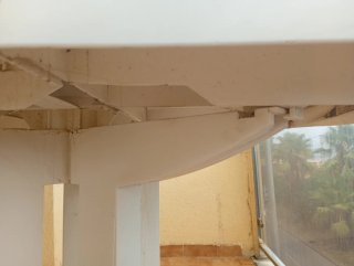 Mesa plegable con agujero para sombrilla 116x74x74
