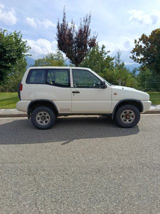 Nissan Terrano II 1996