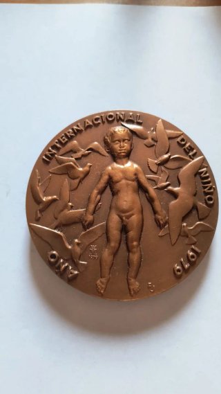 Medalla Derechos del Niño Bronce