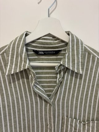 Camisa Zara rayas verde caqui y blanco