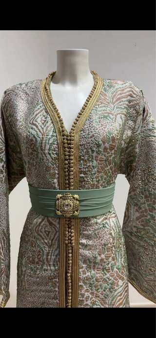 Takchita bordada oro y verde