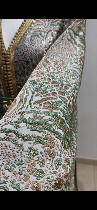 Takchita bordada oro y verde