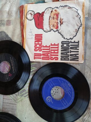 Dischi Vinile Tu Scendi Dalle Stelle. Anni 60.