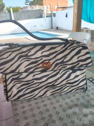 Bolso Alessa Cebra Beige y Negro