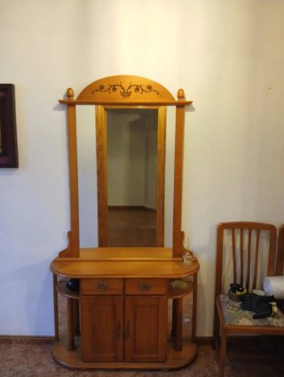 Mueble recibidor madera con espejo