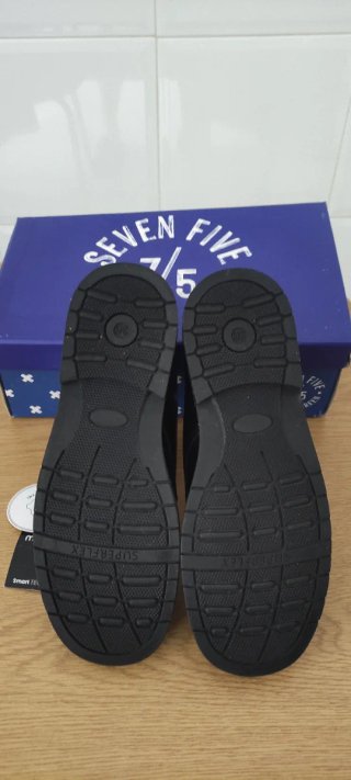 Zapatos escolares Merkal Seven Five negros