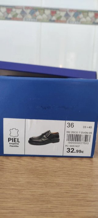 Zapatos escolares Merkal Seven Five negros