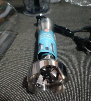 Batidora de mano Cecotec con accesorios