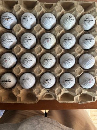 Lote 22 bolas de golf Inesis