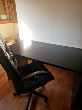 CHOLLO Mesa y Silla Oficina IKEA Negra