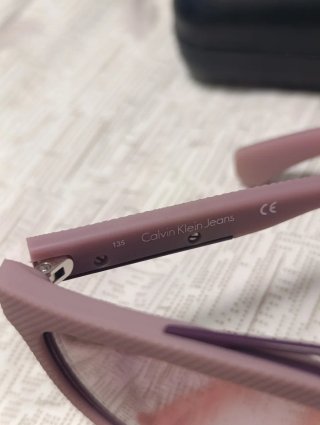Gafas de sol Calvin Klein rosa lila para mujer