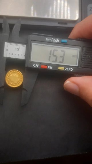 Moneda Medio Escudo Oro 1744