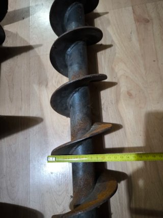 Ahoyadora Stihl BT360 + 3 barrenas + alargador