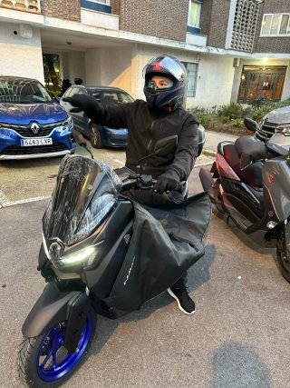 Yamaha Nmax 125 2025 Negra (250 km)