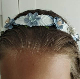 Corona de niña flores comunión azul y blanco