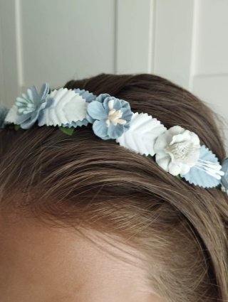 Corona de niña flores comunión azul y blanco