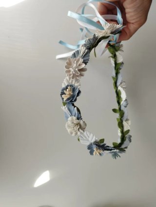 Corona de niña flores comunión azul y blanco