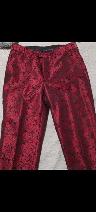 Traje de chaqueta rojo con estampado