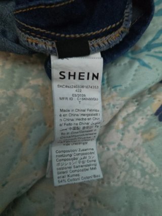 Vestido,falda tejana,camiseta,poco uso shein 1XL.