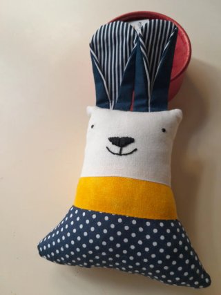 Muñeco de tela artesanal único