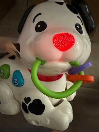 Perrito interactivo con sonido y luz Vtech.