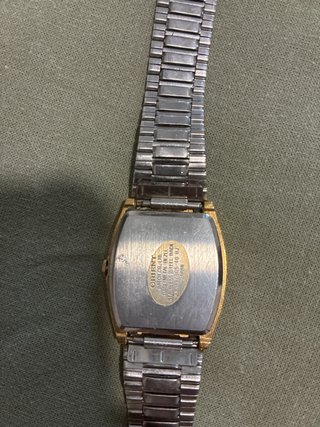 Reloj Orient VX Quartz Dorado