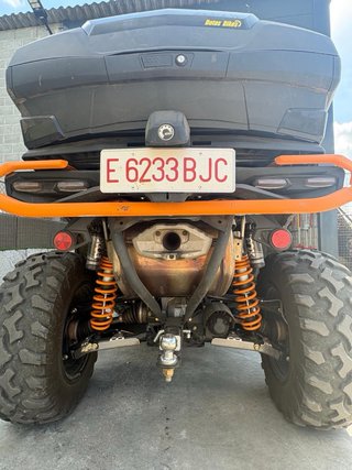 Can-Am Outlander Negro/Naranja Quad