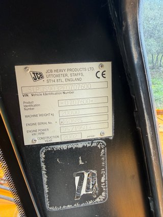 Excavadora JCB JS200 con cadenas