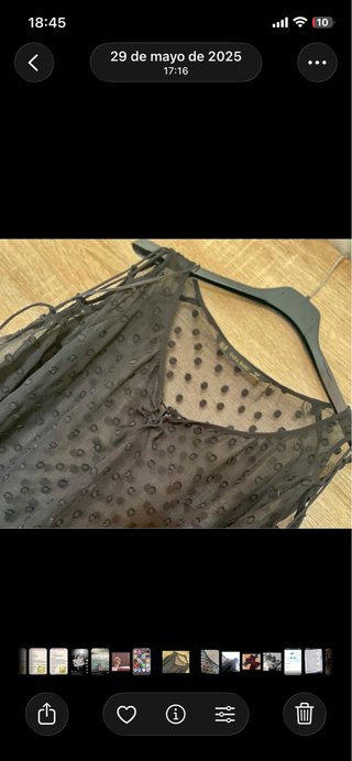 Blusa negra transparente con lunares