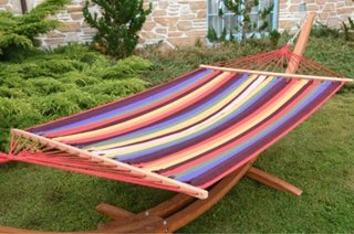 Hamaca con soporte de madera