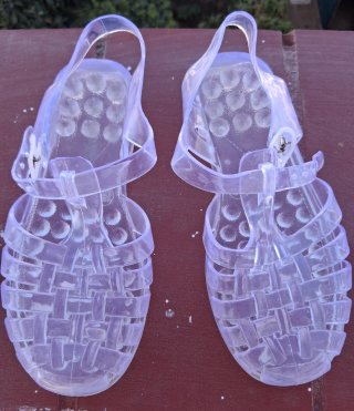 Cangrejeras transparentes Talla 35. Sin uso.