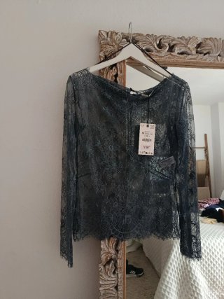 Blusa Zara encaje azul Talla M sin estrenar