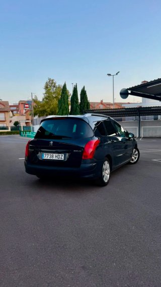 Peugeot 308 SW 1.6 HDi 92cv - Familiar 7 plazas