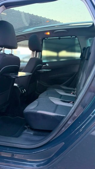 Peugeot 308 SW 1.6 HDi 92cv - Familiar 7 plazas