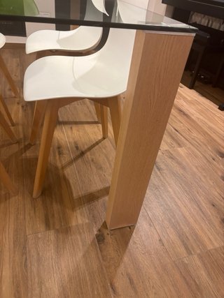 Mesa de cristal y regalo 4 sillas nórdicas