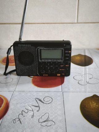 Radio Portátil Retekess V115 AM/FM/SW