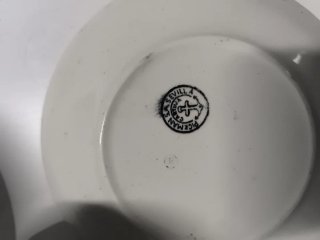 Juego de 2 tazas y platillos antiguos