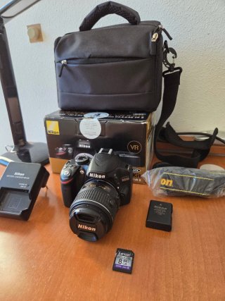 Cámara Nikon D3200 reflex como nueva