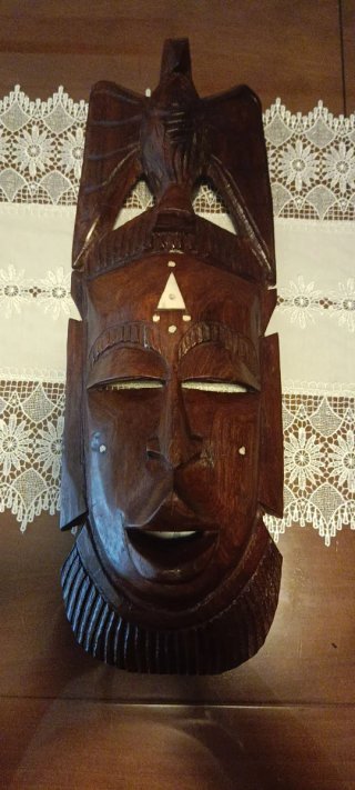Máscaras africanas de madera talladas a mano