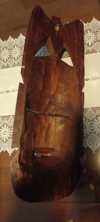 Máscaras africanas de madera talladas a mano