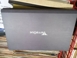 Portátil Terra Que i7 16GB RAM 466GB SSD 195€